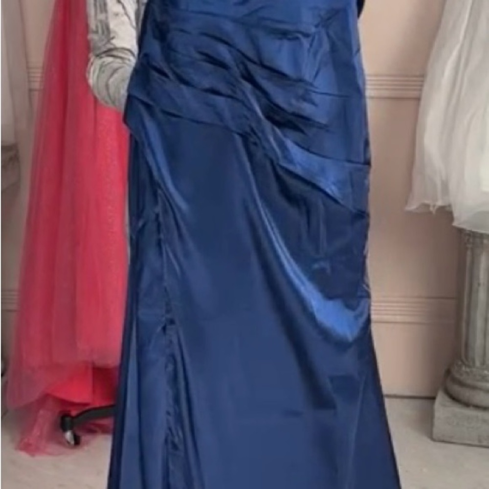 Elegant Blue Satin Gown Size 0